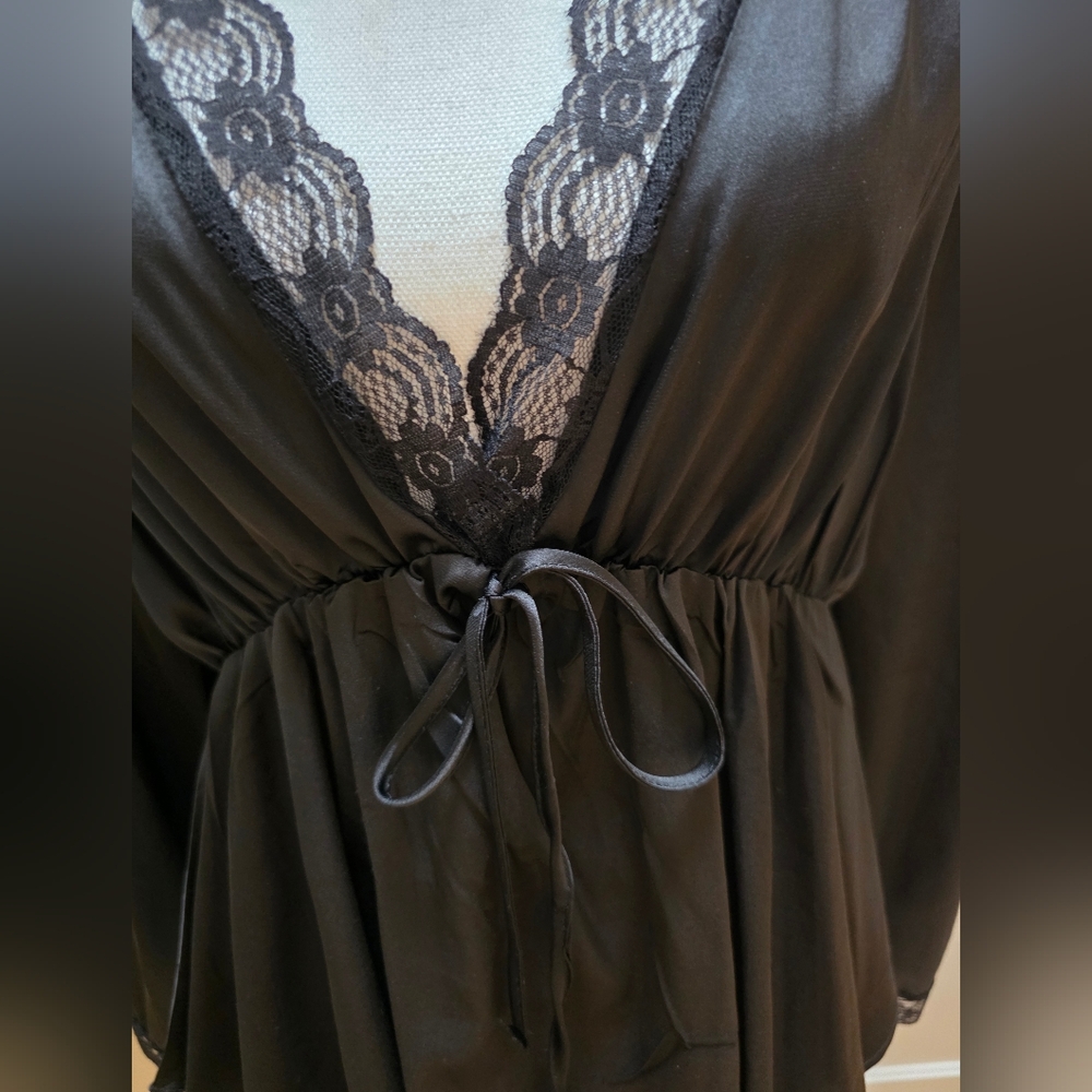 SHEIN Women's Elegant Black Lace Trim Tunic - Picture 3 of 13
